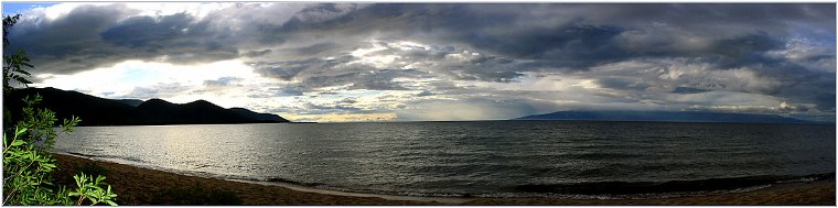 Панорама озера Байкал